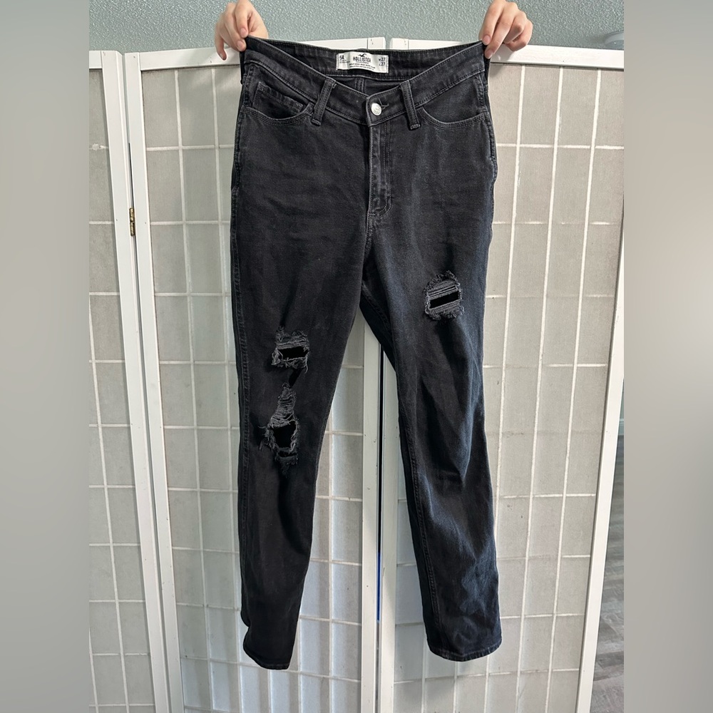 HOLLISTER curvy high rise ripped mom jeans size w27 l27